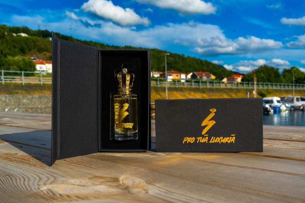 Okänd Dam 50ml Signature Edition Bottle in Box